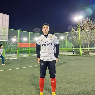 万天成